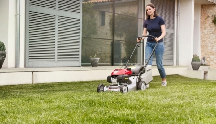 Honda Akülü Çim Biçme Makinesi İle Kullanıcı Dostu Bir Deneyim Sunuyor